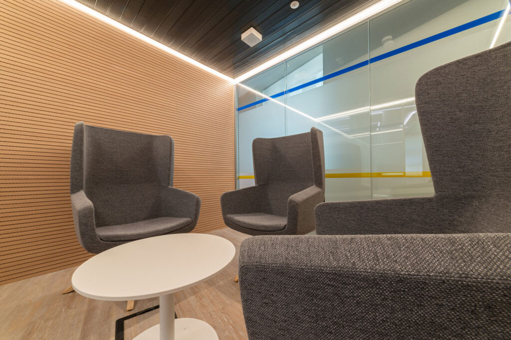 08-cfl-arredamenti-arredo-ufficio-torino-reale-mutua